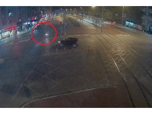 Kırmızı Işık İhlali İle Motosikletli Gencin Ölümüne Neden Olan Sürücüye 5 Yıl Hapis