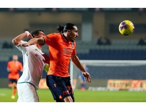 Süper Lig: M.başakşehir: 1 - İ.h. Konyaspor: 0 (İlk Yarı)