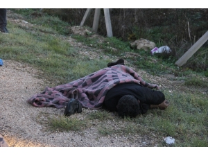 İple Boğarak Öldürdüler, Cesedi Yol Kenarına Attılar