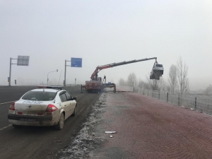 Erzurum’da Otomobil Uçuruma Yuvarlandı: 2 Yaralı