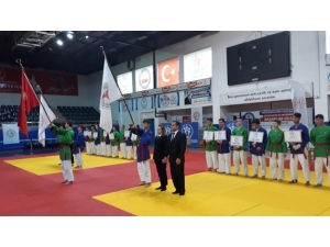 Kuraş Aday Hakemlik Kursu Düzce’de Yapıldı