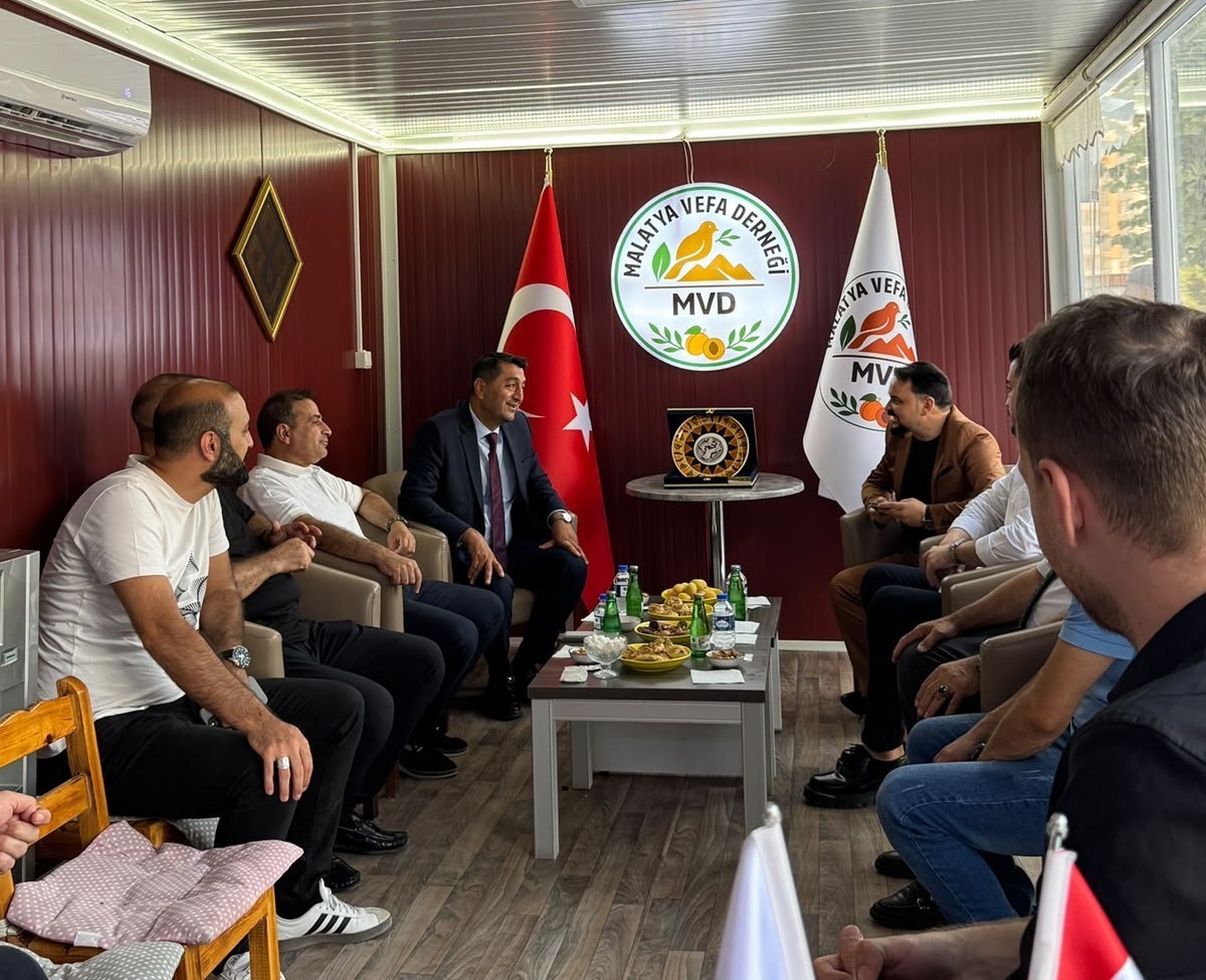 mahmut-boyraz-dan-malatya-vefa-dernegi-ne-ziyaret