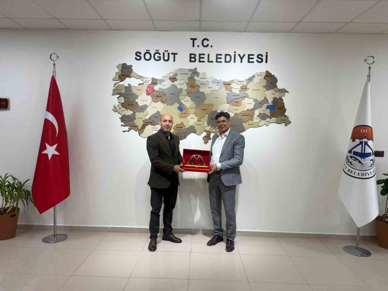 baskan-durgut-a-anlamli-hediye