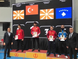 Darıcalı Milli Karateciden 3 Madalya Birden