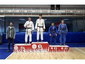 Yunusemreli Judocular Madalyaları Topladı