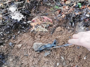 Teröristler Vatandaşın Geçtiği Yola Patlayıcı Tuzaklamış