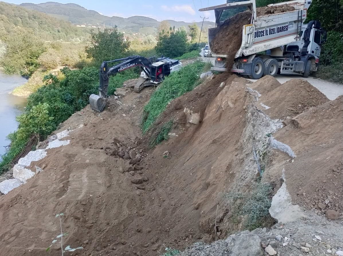 dokuzdegirmen-koyunde-heyelan-calismasi