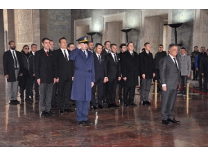 Beşiktaş Başkanı Çebi Ve Yönetimi Anıtkabir’i Ziyaret Etti