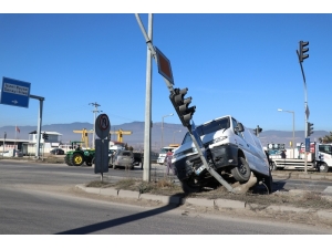 Bolu’da Zincirleme Trafik Kazası: 1 Yaralı
