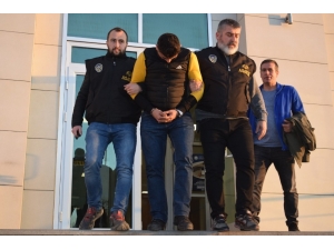 Tekirdağ’da Eski Bakanı Dolandıran Şahıslar Tutuklandı