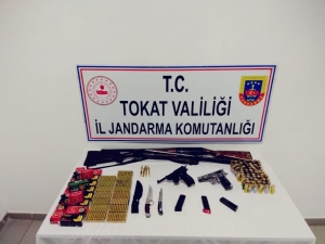 Jandarmadan Silah Kaçakçılarına Operasyon