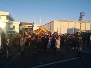 Samsun’un Çarşamba İlçesinde Lise Öğrencilerini Taşıyan Servisin Takla Attığı Kazada Çok Sayıda Öğrenci Yaralandı.