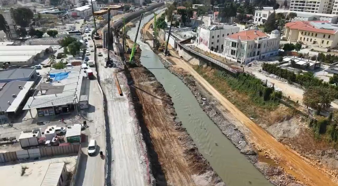 antakya-da-ata-koprusu-nde-calismalar-devam-ediyor