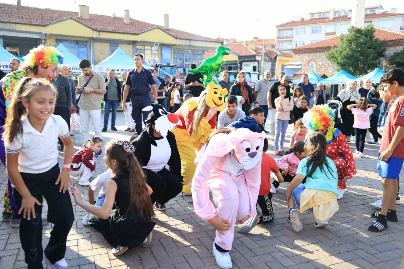 alaca-festivali-buyuk-coskuyla-basladi