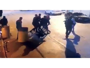 Isparta’da Alkollü Mekan Önünde Dört Kişinin Yaralandığı Silahlı Saldırı Anı Kamerada