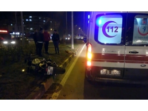 Köpeğe Çarpan Motosiklet Sürücüsü Yaralandı