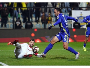 Ziraat Türkiye Kupası: İstanbulspor: 0 - Fenerbahçe: 0 (İlk Yarı)