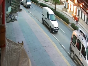 Minibüse Yetişmek İsterken Ölümden Döndü