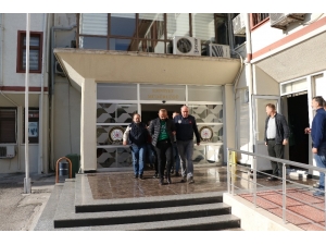 Kasa Hırsızlarından Gazetecilere İlginç Çıkış: "Beraber Mi Yaptık?"