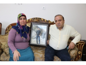 Deaş’a Katıldığını Düşündükleri Çocuklarından 5 Yıldır Haber Alamıyorlar