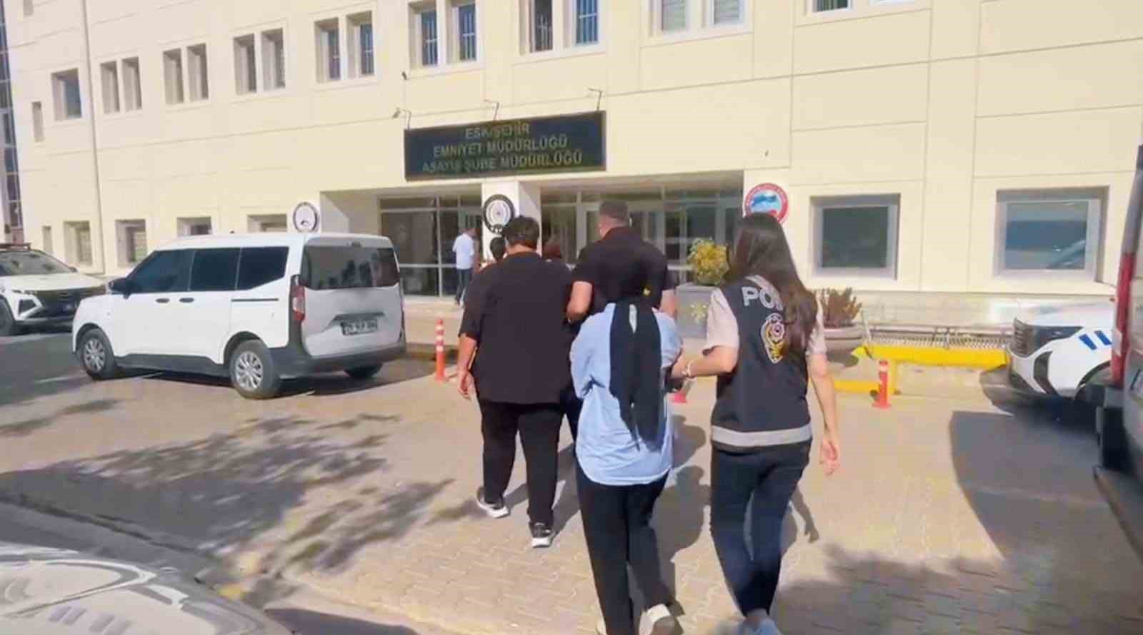 eskisehir-merkezli-19-ilde-sahte-modem-operasyonu-90-supheli-yakalandi