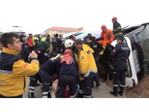 Kırıkkale’de Yolcu Otobüs Şarampole Devrildi: 7 Yaralı