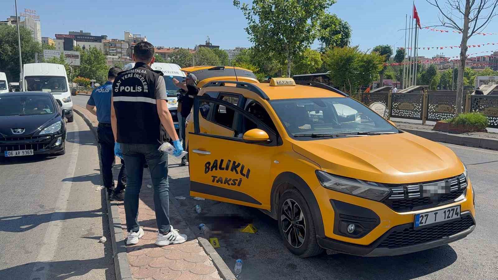 gaziantep-te-taksi-duragi-onunde-bicakli-kavga-6-yarali