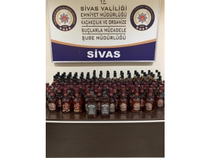 Çekiciden 100 Şişe Kaçak İçki Çıktı