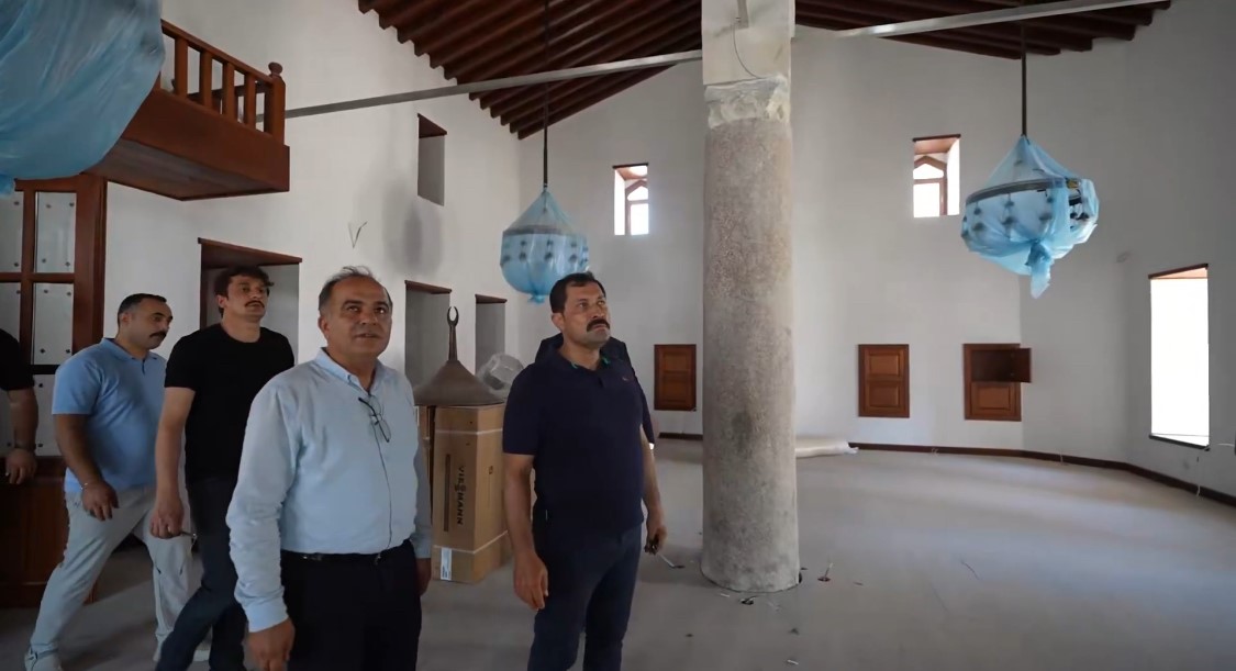 mahremiye-ve-seyh-ali-camilerindeki-restorasyon-calismalari-incelendi