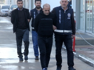 Silahlı Satırlı Kavgaya Karışan Muhtar Ve Kardeşi Tutuklandı