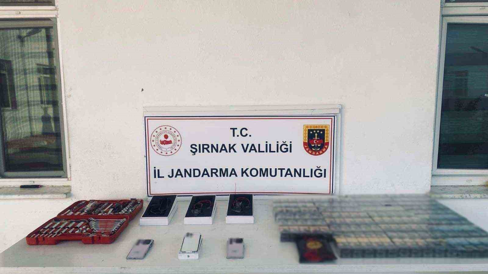 sirnak-ta-kacakcilik-operasyonu-26-milyon-liralik-kacak-malzeme-ele-gecirildi