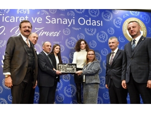 Bakan Pekcan: "2020 Yılının Küresel Ekonomide Daha Rahat Bir Yıl Olacağını Ve Türkiye İçin De Başarılı Yıl Olacağını Öngörüyoruz"