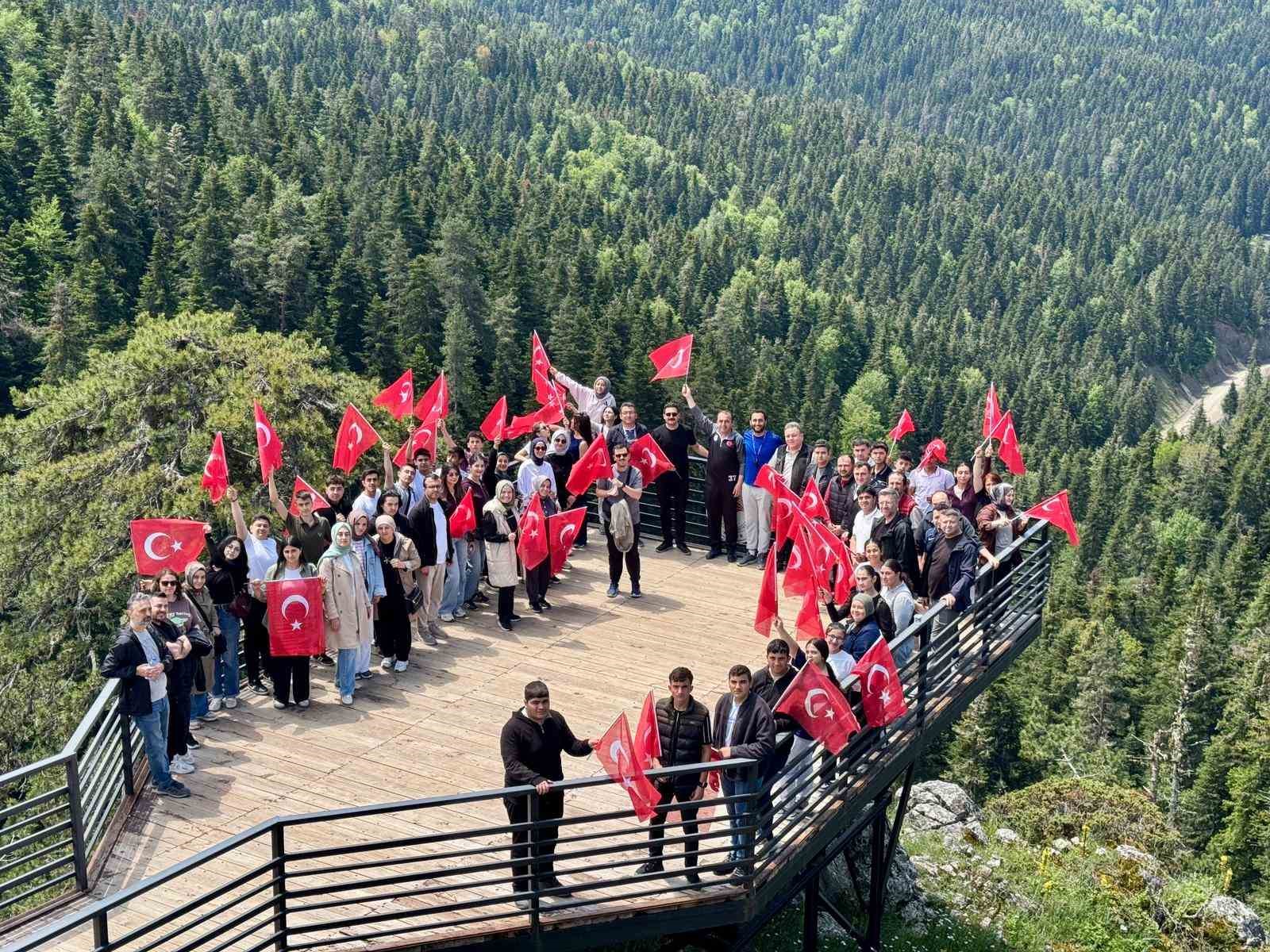 kastamonu-da-genclik-yuruyusu-doganin-tadini-cikardilar
