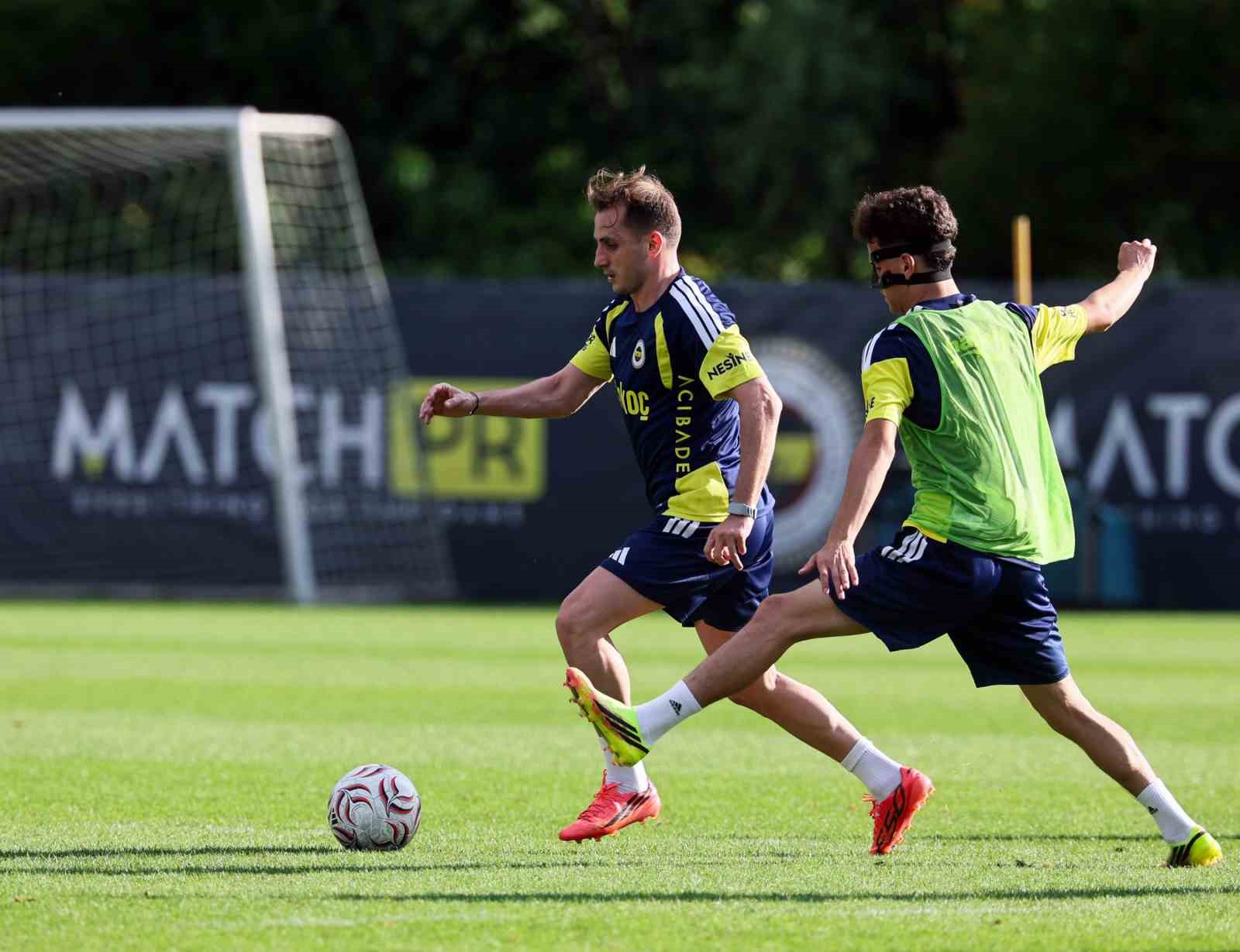 fenerbahce-yeni-sezon-hazirliklarini-surduruyor