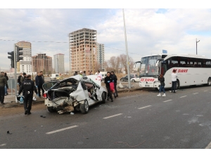 Nişanlı Çifti Trafik Kazası Ayırdı