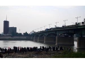 Bağdat’ta Protestocular Ahrar Köprüsü’nden Çekildi