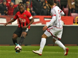 Tff 1. Lig: Eskişehirspor: 1 - Balıkesirspor: 2