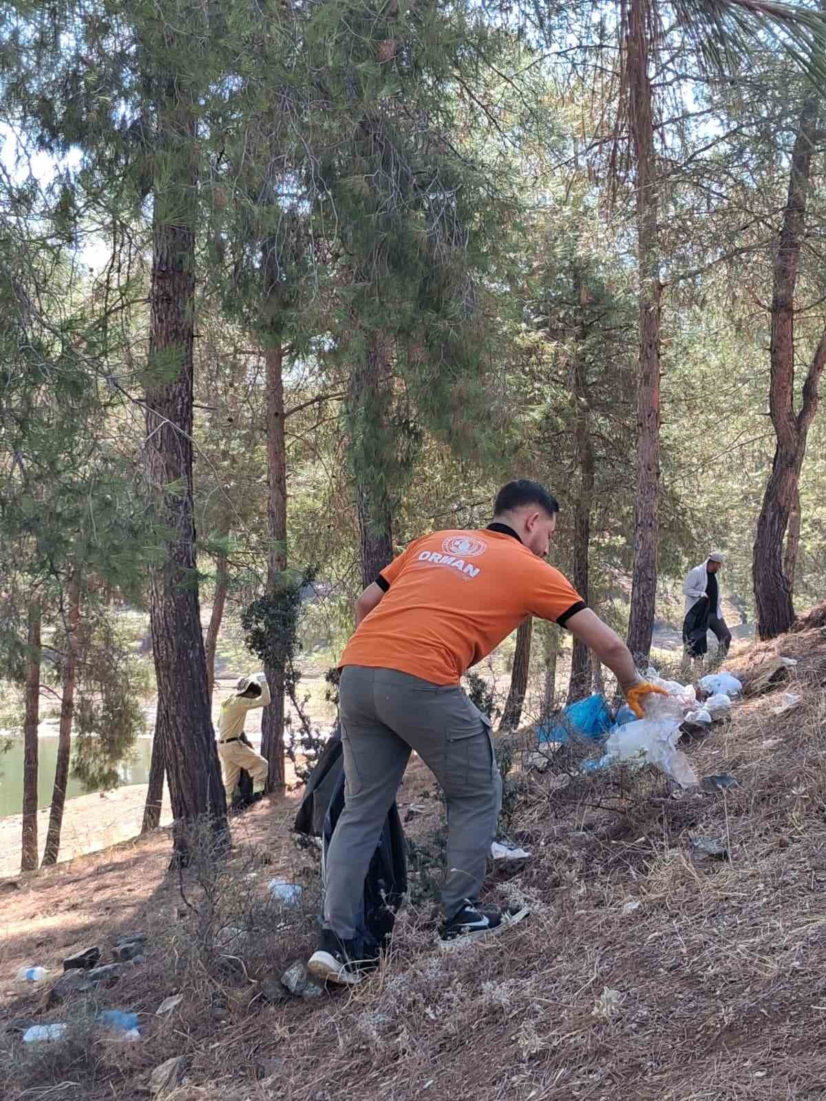 kilis-te-tahtakopru-baraji-cevresinde-temizlik-calismasi-yapildi