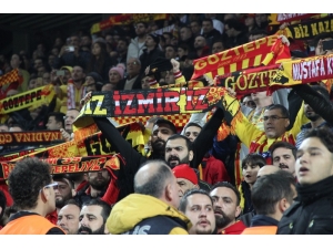 Süper Lig: Göztepe: 1 - Galatasaray: 1 (İlk Yarı)