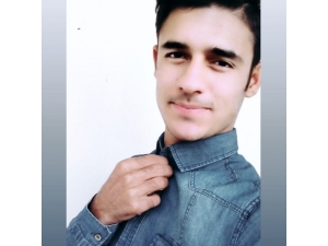 Yolun Karşısına Geçmek İsteyen Öğrenci, Kazada Hayatını Kaybetti