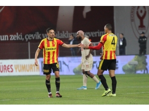 Göz Göz’den Bornova’ya Galibiyetli Veda