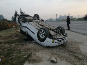 Takla Atan Otomobilin Sürücüsü Yaralandı