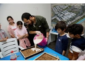 Çağdaş Sanatlar Galerisi’nde Çocuklar İçin Heykel Atölyesi Düzenlendi