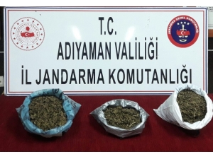 4 Kilo 870 Gram Esrar Ele Geçirildi