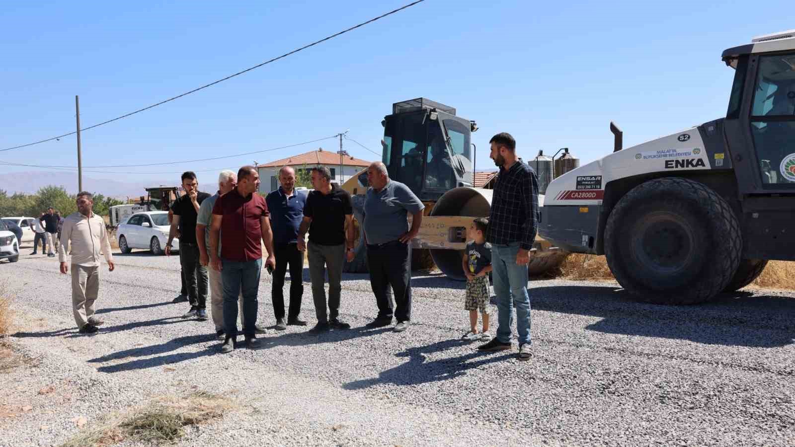 akcadag-da-yol-calismalari-suruyor