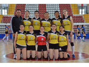 Melikgazi İzzet Öksüzkaya Spor Kulübü Bölgesel Lig Finallerine Yükseldi