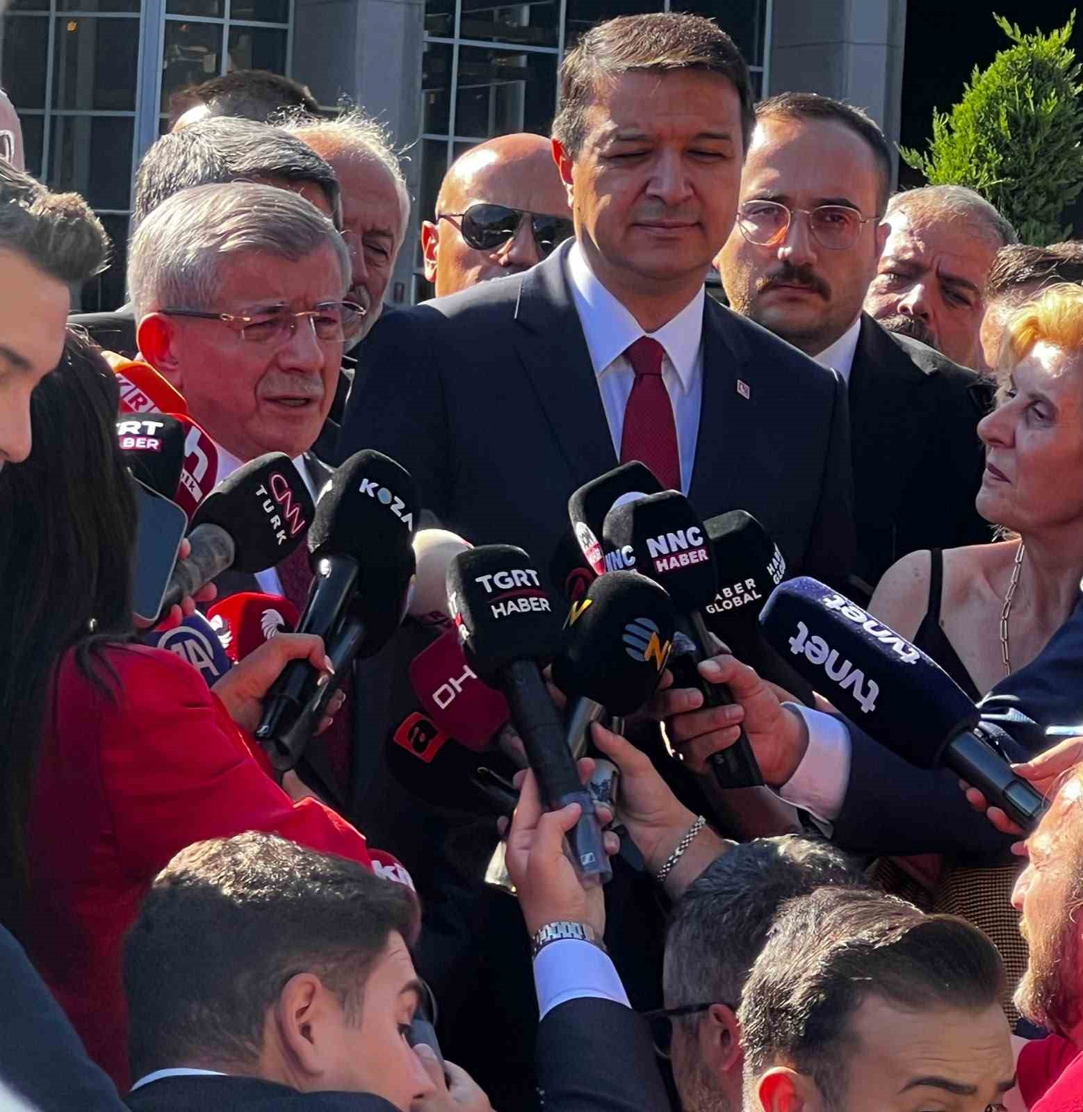 davutoglu-ifade-verdi-hic-kimsenin-de-yarginin-uzerinde-olmadigi-inanciyla-turkiye-cumhuriyeti-vatandasi-olarak-ifademi-verdim