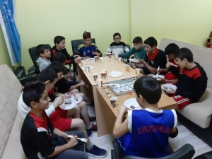 Şampiyonlara Tatlı İkramı