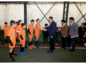 Mahalleler Arası Minikler Futbol Turnuvası’nda Maçlar Devam Ediyor