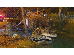 Hurda Yığınına Dönen Araçtan Sağ Çıktı